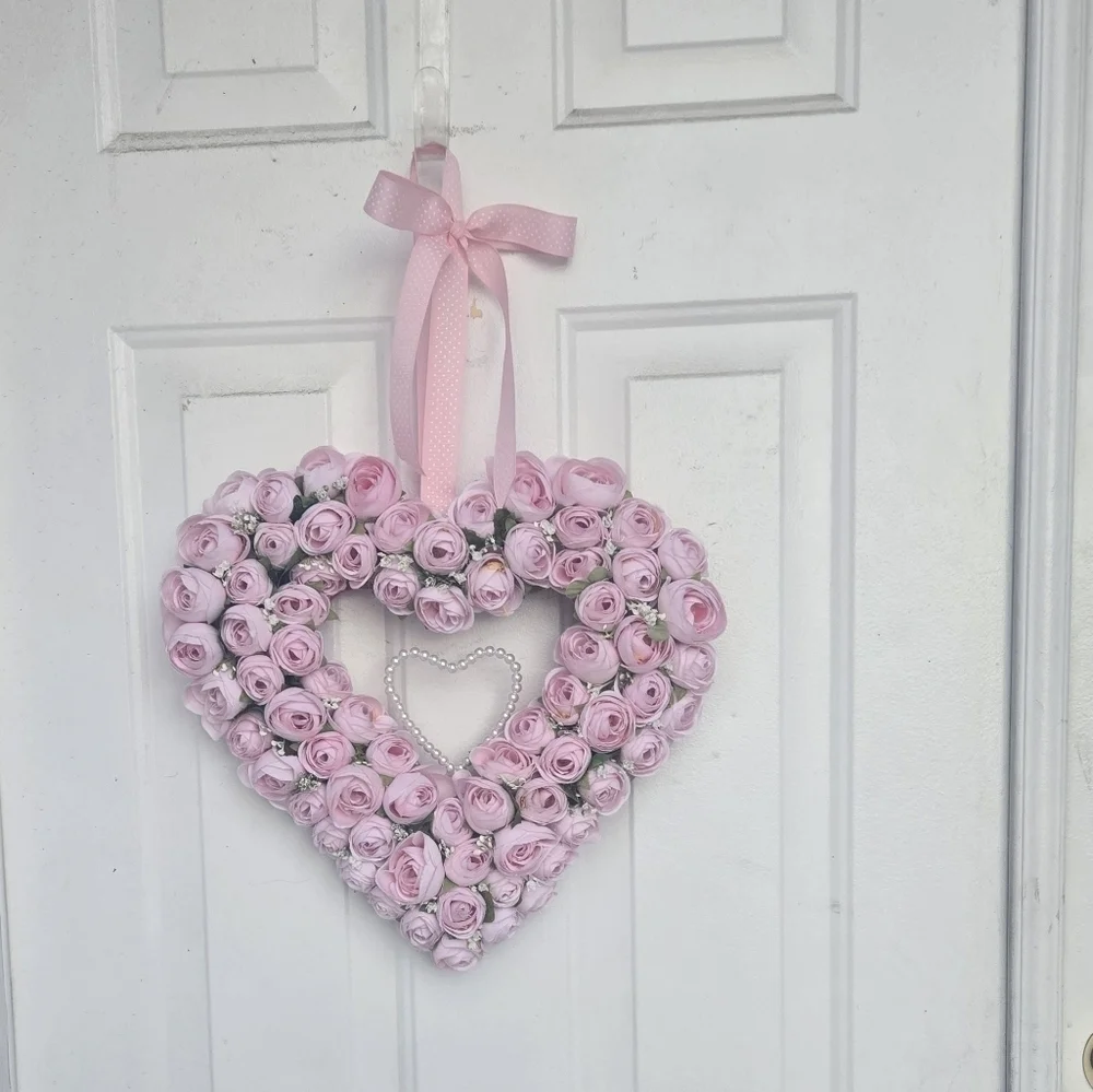 Handmade Valentine's Day Wreath Spring heart-shaped Wreath light pink roses